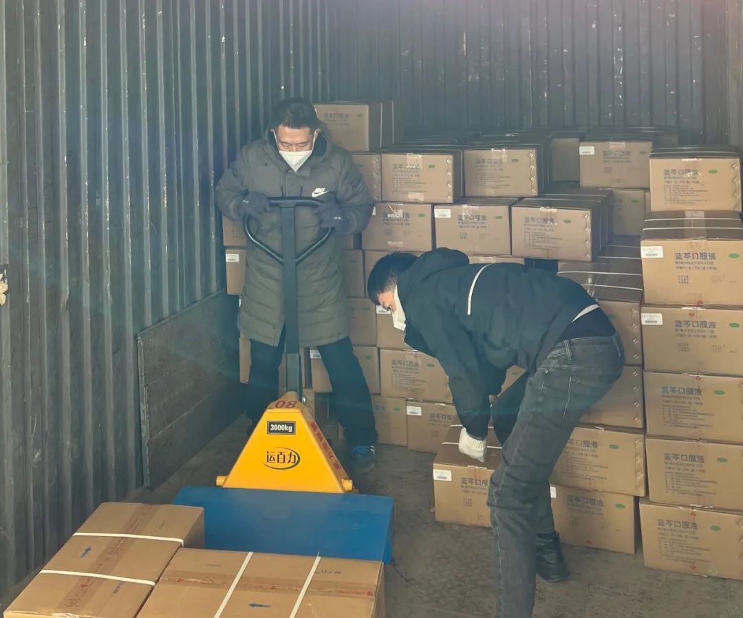 自12月1日以来,连续20多天,无论是凌晨还是深夜,无论是提货还是送货